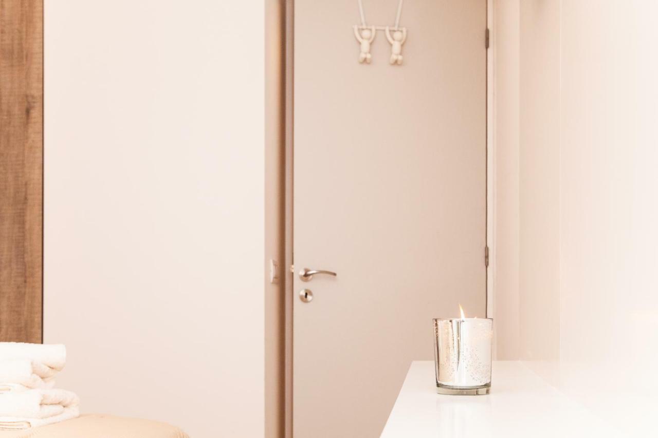 Sweet Suite Flora In Vouliagmeni Athens Ngoại thất bức ảnh