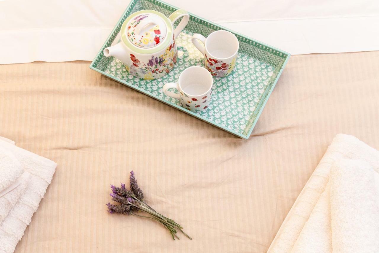 Sweet Suite Flora In Vouliagmeni Athens Ngoại thất bức ảnh