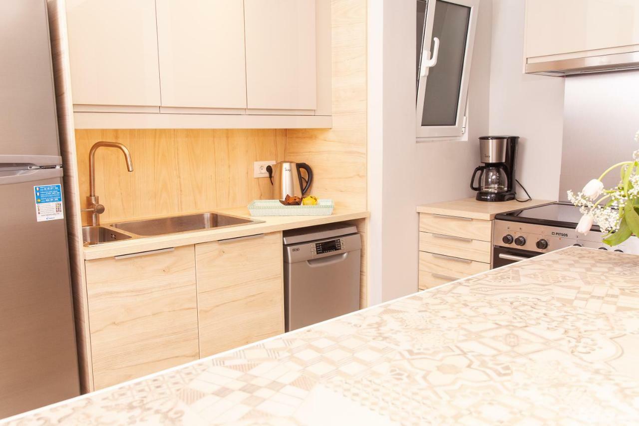 Sweet Suite Flora In Vouliagmeni Athens Ngoại thất bức ảnh