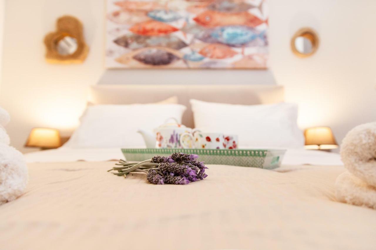 Sweet Suite Flora In Vouliagmeni Athens Ngoại thất bức ảnh